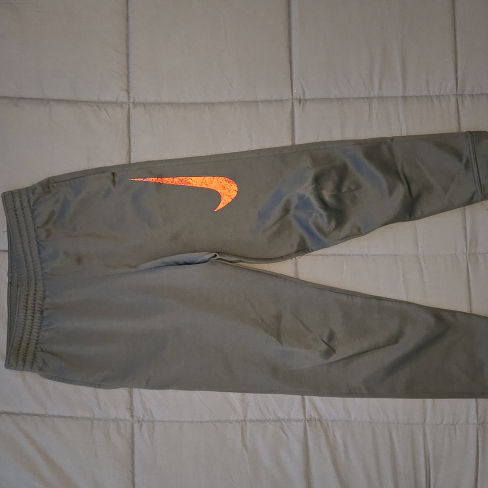 Nike Dri-Fit Youth Joggers Large